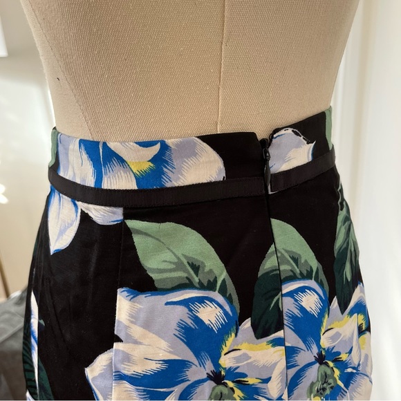 Banana Republic Pencil Skirt Floral Flower Size 0 Fits XS-S Black Green White - Picture 5 of 10